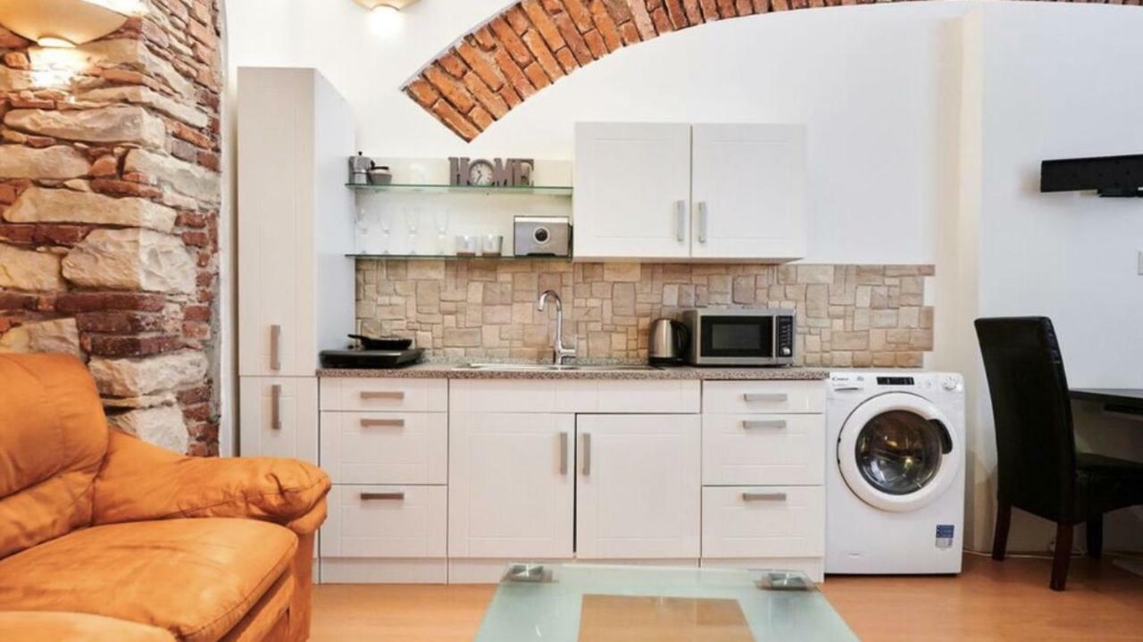 Apartment Dlouha 25 *